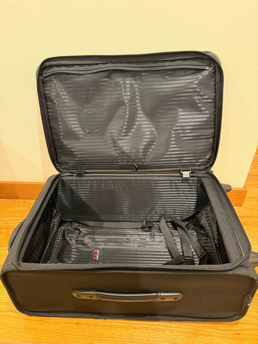 Tumi USA Black Ballistic Nylon 2 Wheeled Carry On Suitcase 2243D3 Made In USA